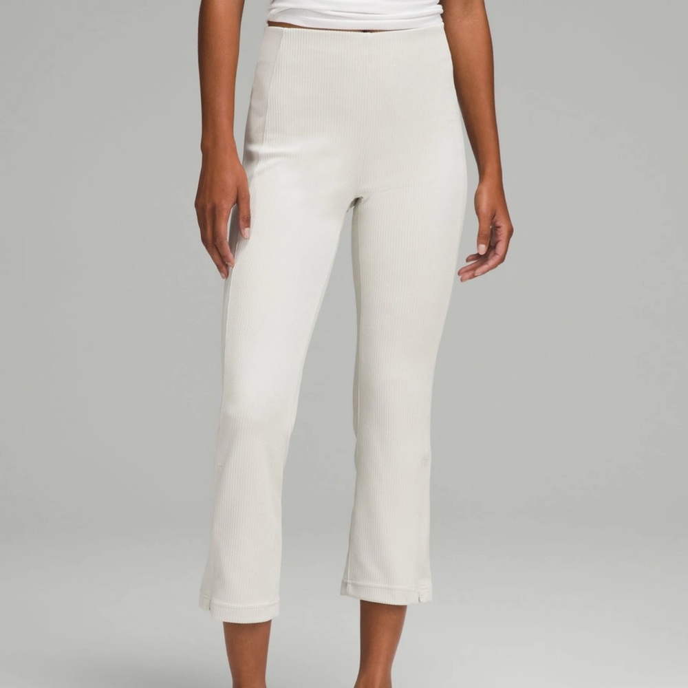 Lululemon Ribbed Softstreme Zip-Leg High-Rise Cropped Pants 25" Bone color